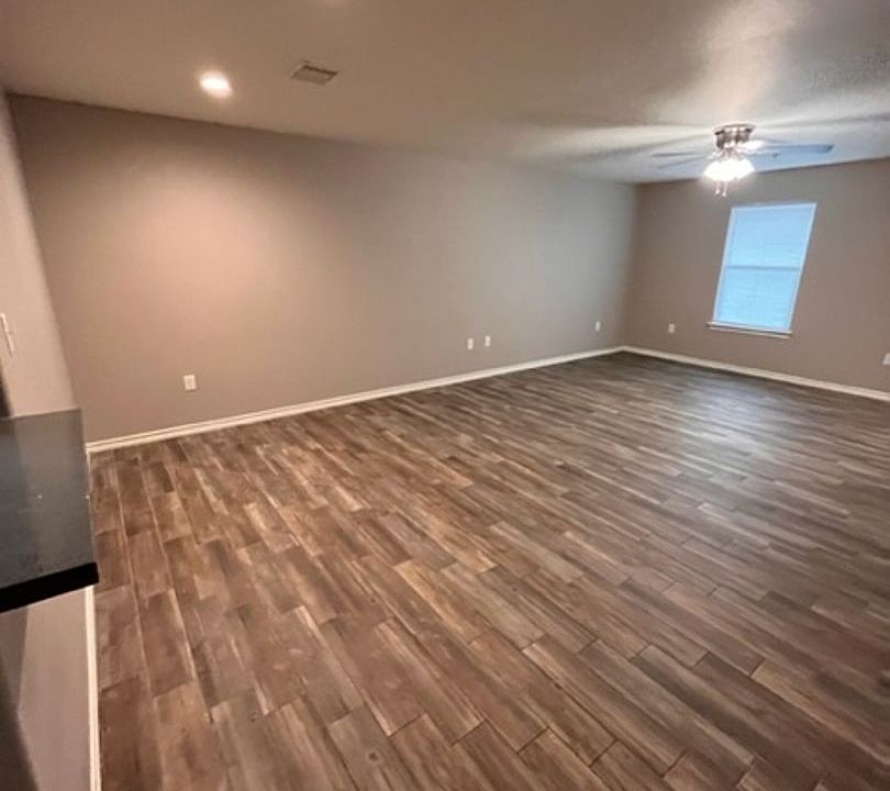 1st image of 404 Nederland Ave #Townhouse 376