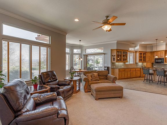 5th image of 21760 Los Altos Dr