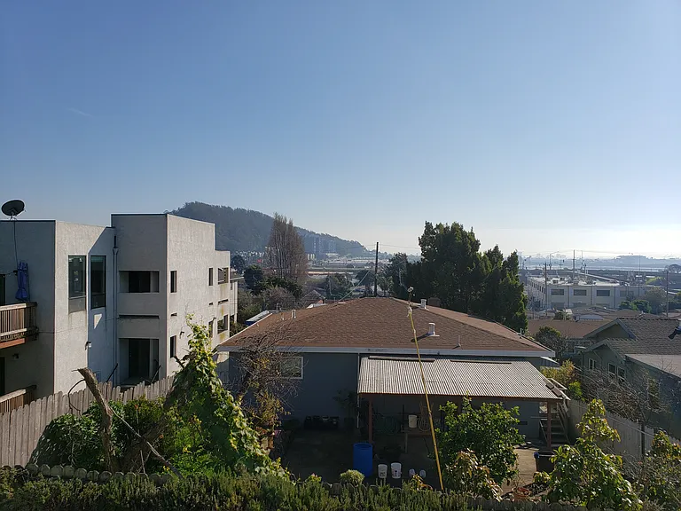 Sunset Vista Apartments — Photo 50