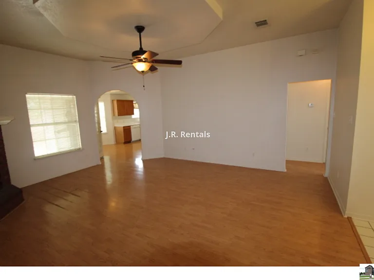 5211 James Loop — Photo 13