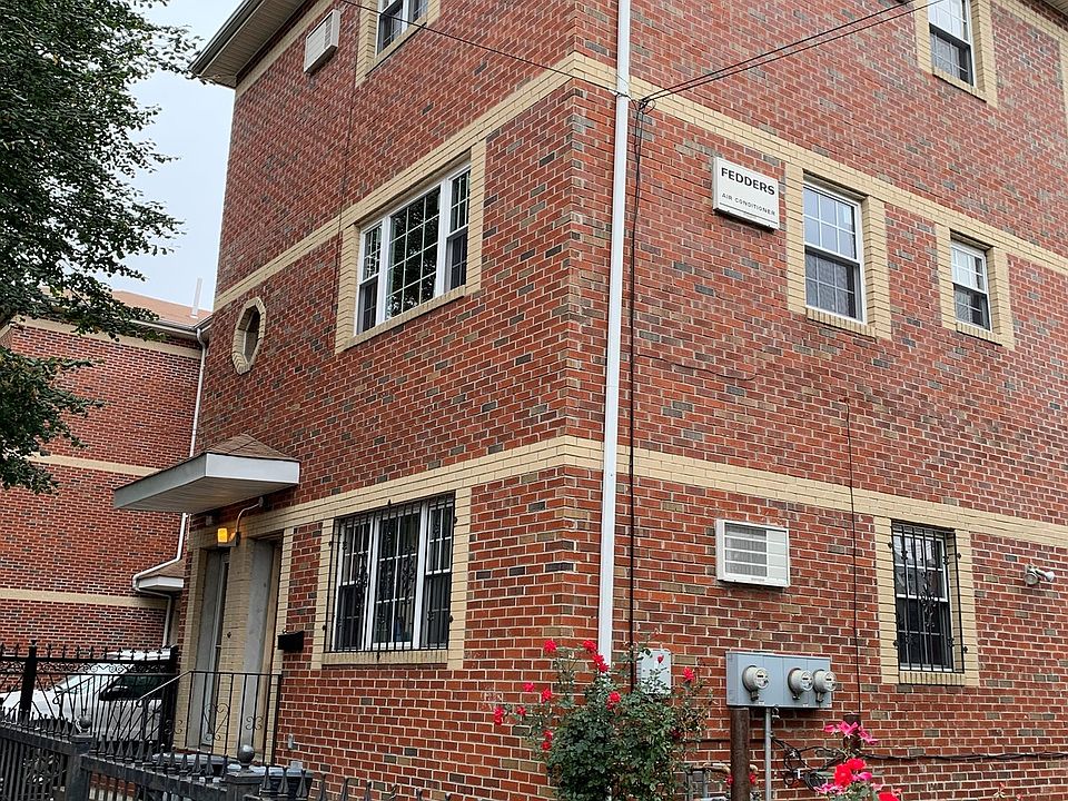 2nd image of 1155 Commonwealth Ave #2