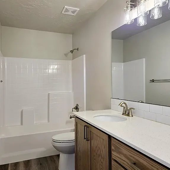 2650 Augusta Ave — Photo 6