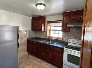1123 Green St #3B, Philadelphia, PA