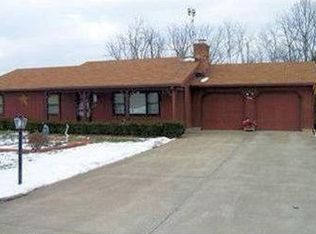 7000 Mountain View Dr, Hillsboro, OH 45133
