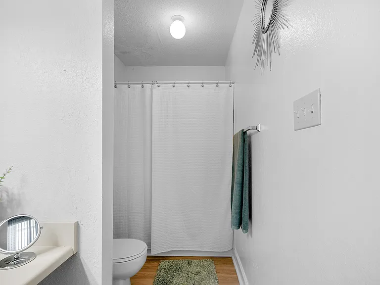 Devonwood Apartment Homes — Photo 23
