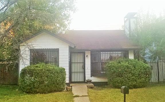 3rd image of 10344 Chelmsford Dr