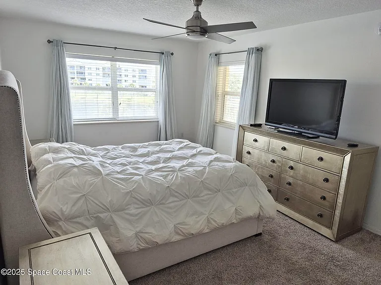8921 Lake Dr #304 — Photo 22