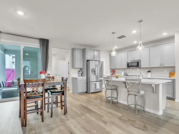 2692 Bathford St, Sacramento, CA 95833