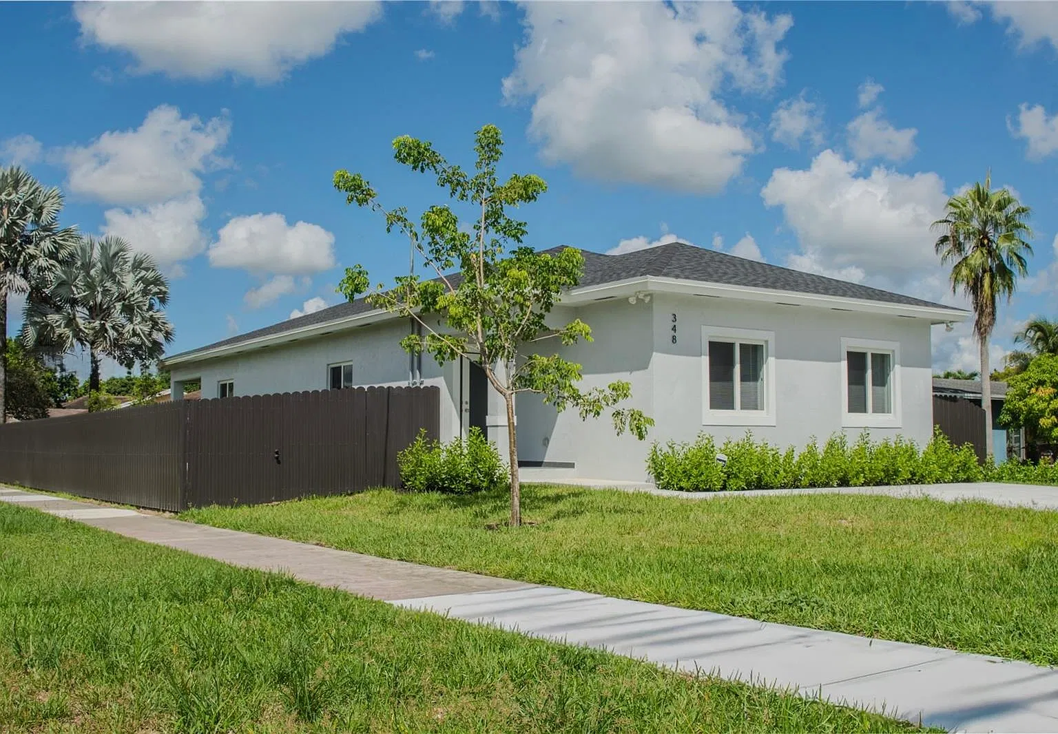 4 bed, 2.5 bath, 1700 sqft, $3,300 — Photo 1