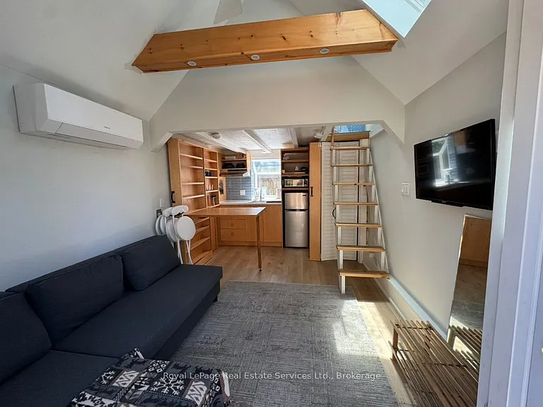 40 Bond St #TOWNHOUSE — Photo 3