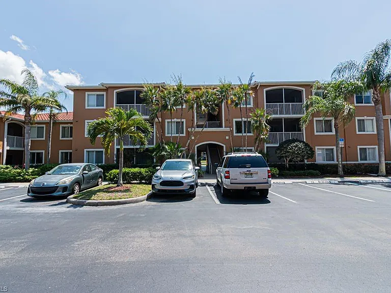 1810 Florida Club Cir #1204 — Photo 3