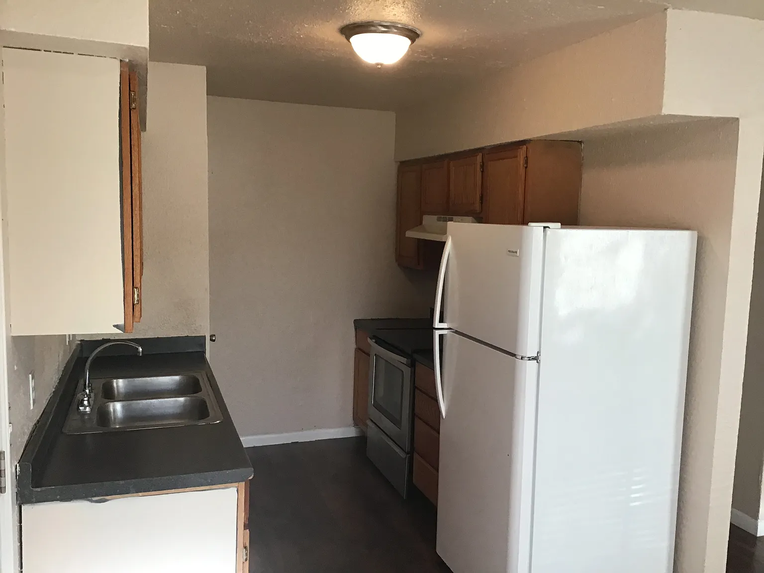 3 bed, 1.5 bath, 1300 sqft, $1,700 — Photo 4