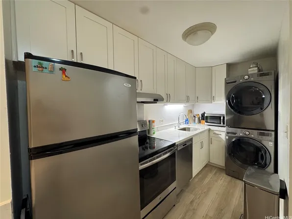 2345 Ala Wai Blvd APT 801, Honolulu, HI 96815