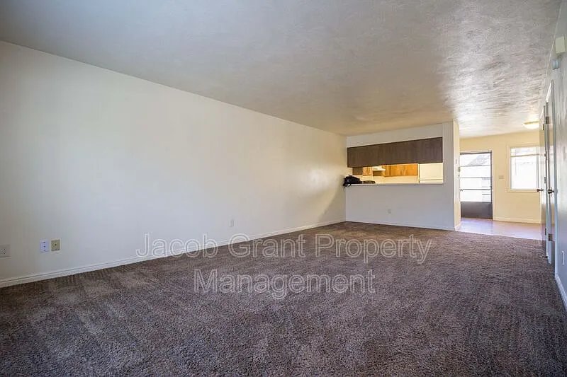 2 bed, 1.5 bath, 1200 sqft, $1,195 — Photo 2