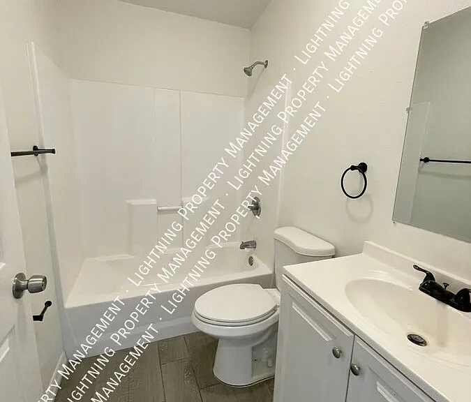 4610 Audrey Ln — Photo 10