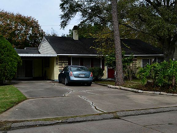 4th image of 208 W Texas Ave