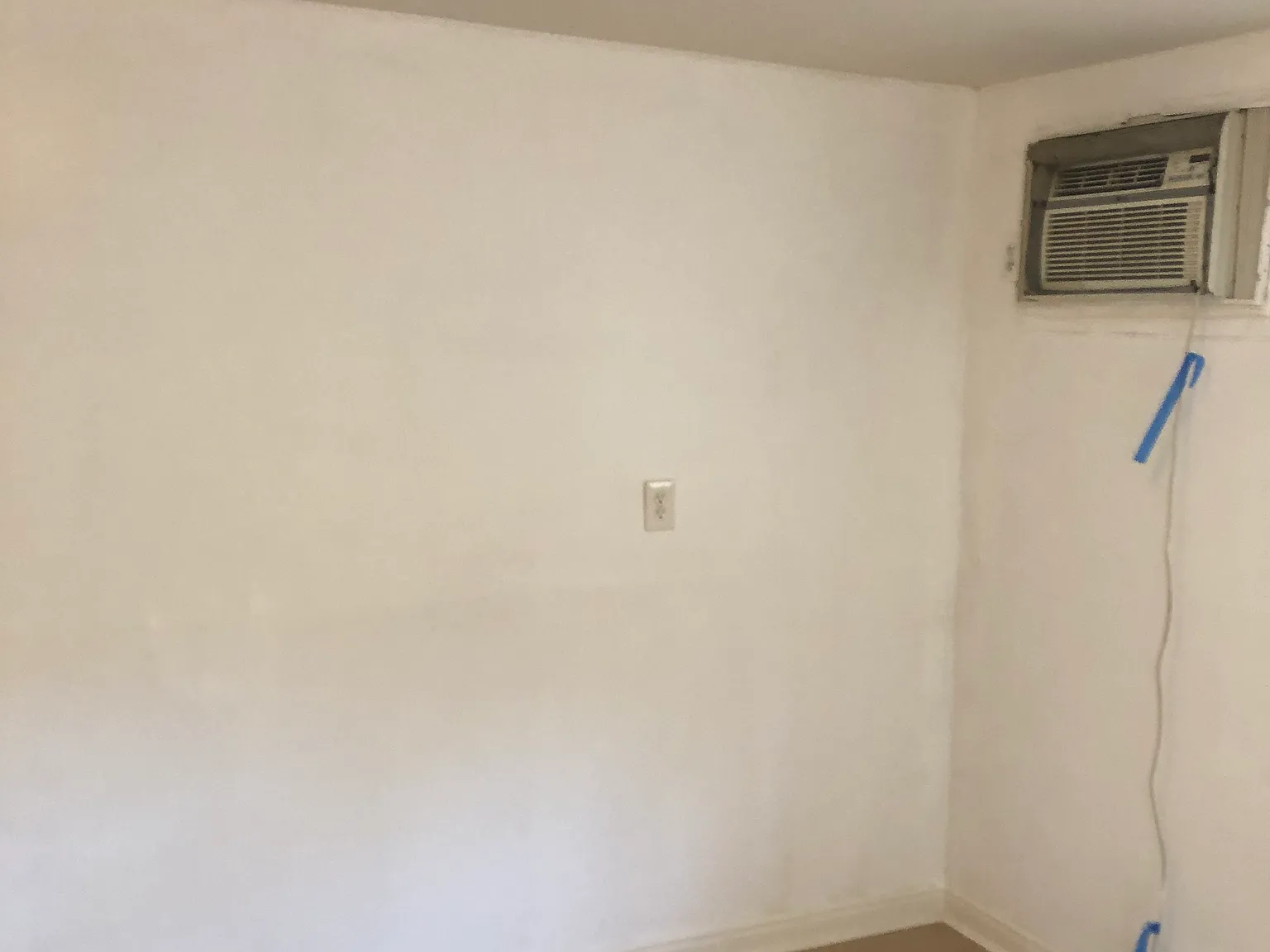 612 N Myers St — Photo 3