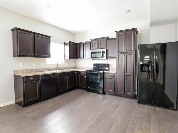 Cherry 1351, 1351 E Cherry St #B, Springfield, MO 65802