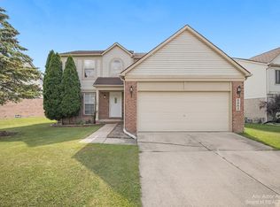 8862 Trillium Dr, Ypsilanti, MI