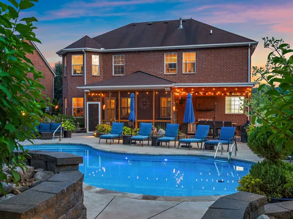 2213 Maple Grove Ln, Nashville, TN 37211