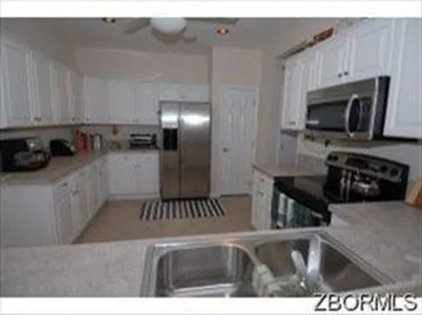 5314 W Sheffield Cir, Zanesville, OH 43701