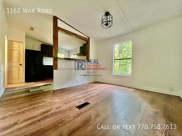 1162 Wax Rd SE — Photo 5