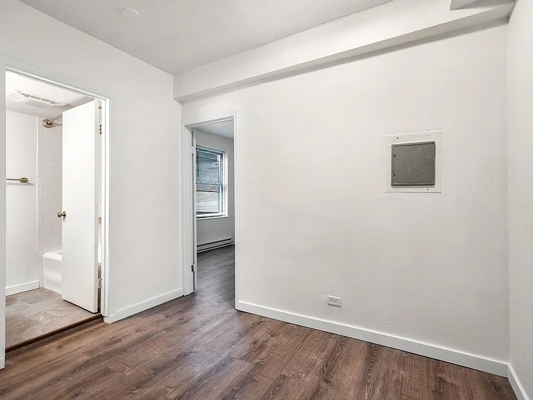 5726 N. Winthrop — Photo 31