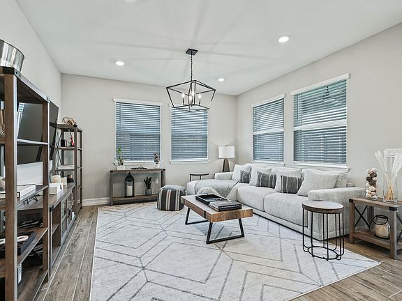 5th image of 5420 NW 34th St