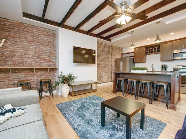 2015 E Carson St, Pittsburgh, PA