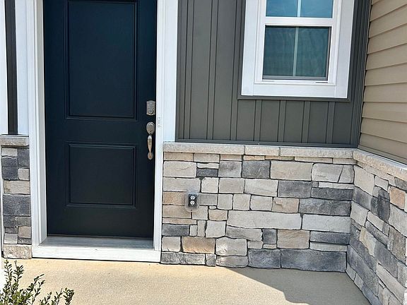 2nd image of 13 Leacock Dr