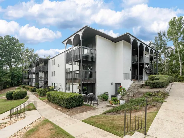 3031 Massey Rd APT A, Vestavia Hills, AL 35216