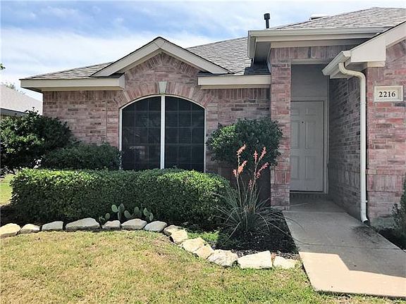 2nd image of 2216 Spruce Cir