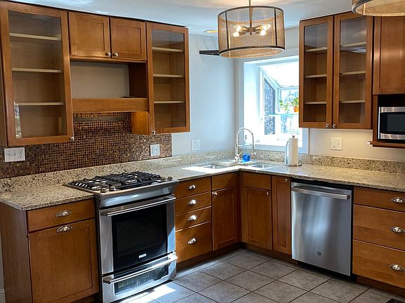 2nd image of 2021 Kemper Ln