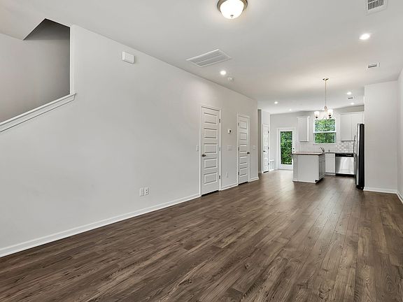 4th image of 1219 Hope Village Way