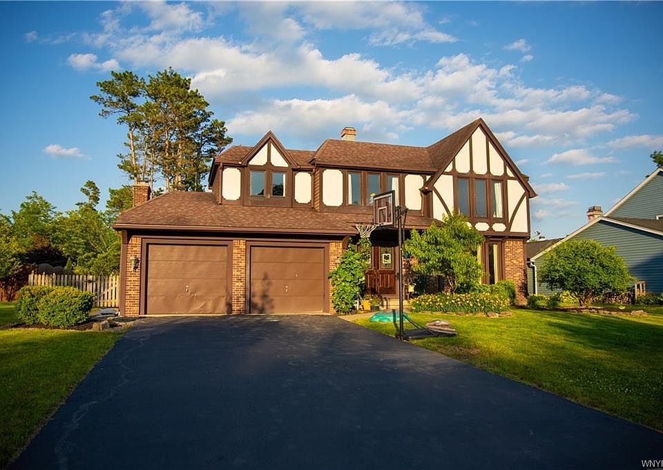 1st image of 21 Tanglewood Dr