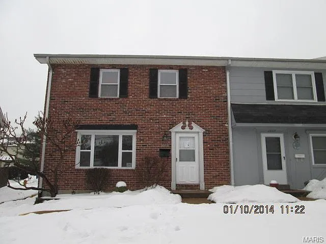 2558 Grayland Walk photo 1
