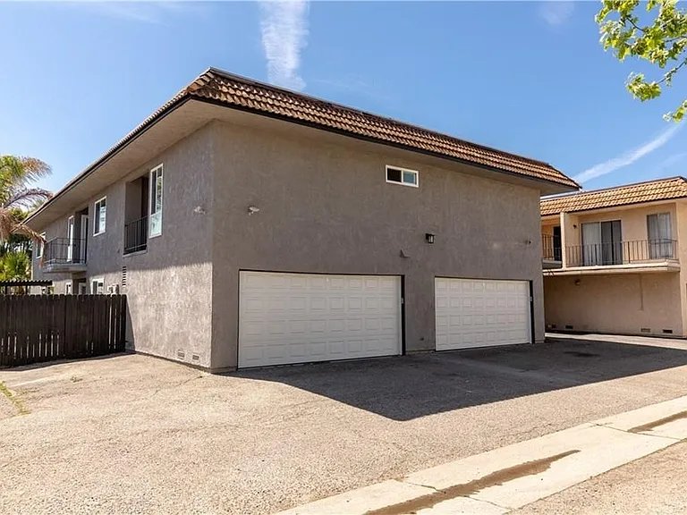 16102 Waikiki Ln #C — Photo 38