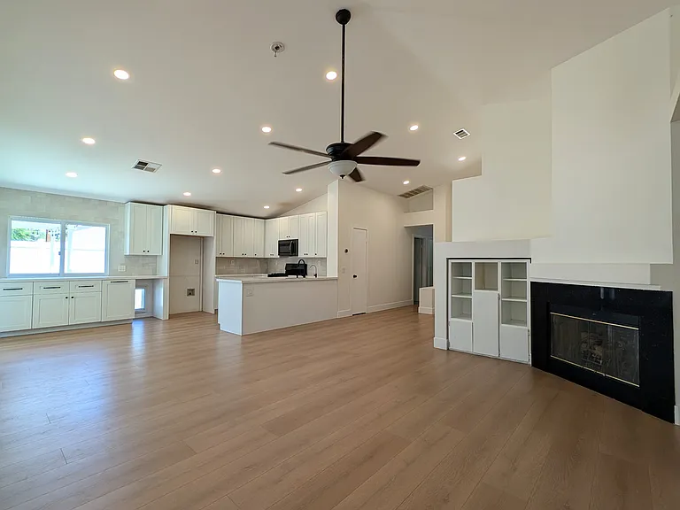 3850 Millbrae Ter — Photo 6