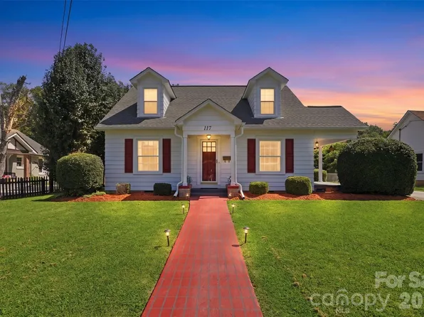 117 Marion St, Clover, SC 29710