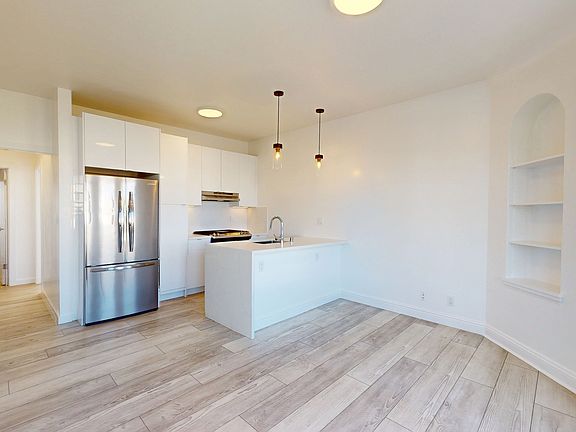 2nd image of 3320 Octavia St #11