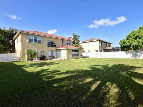 3rd image of 6079 Indian Forest Cir