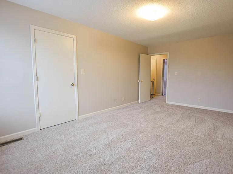 1533 E Knollwood Cir — Photo 11