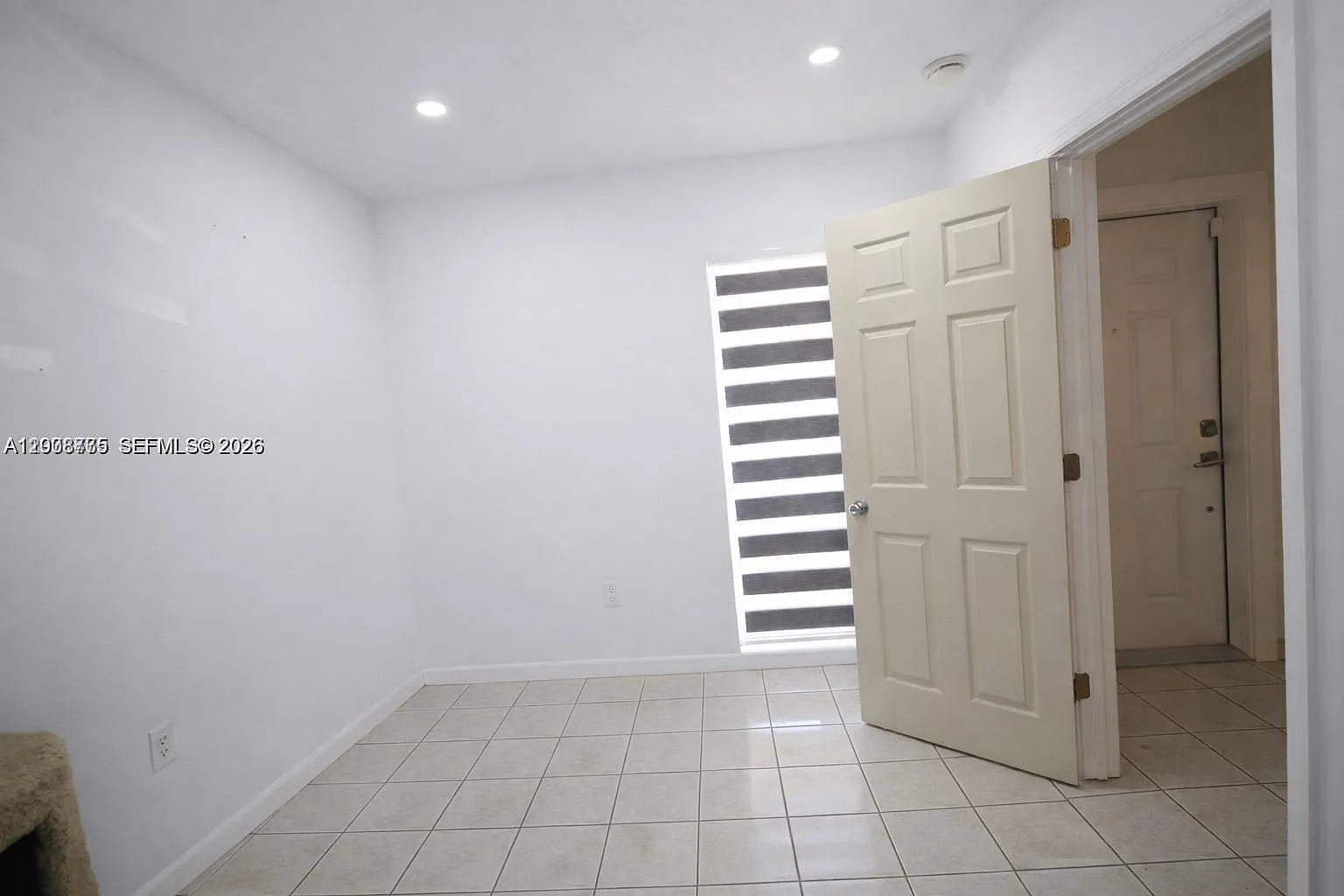 3 bed, 1015 sqft, $2,800 — Photo 4