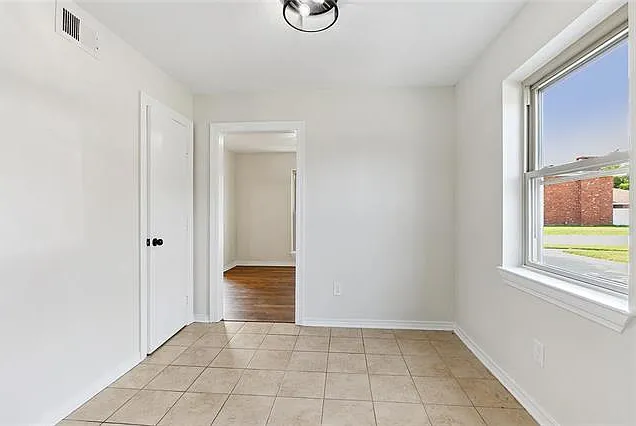 64 Osborne Ave — Photo 11