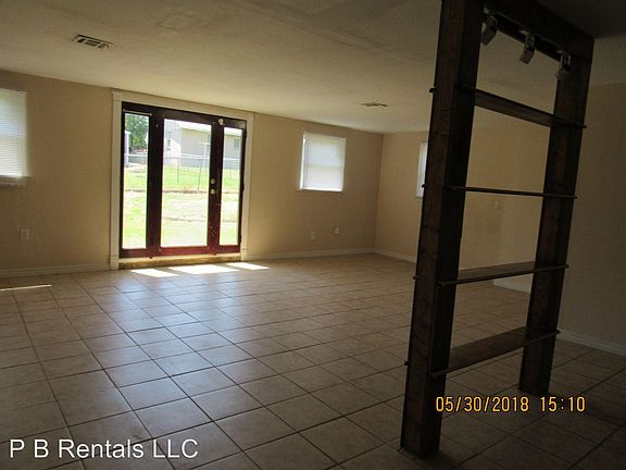 4th image of 2418 NW 41st St
