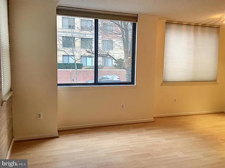 3830 9th St N #103W — Photo 6