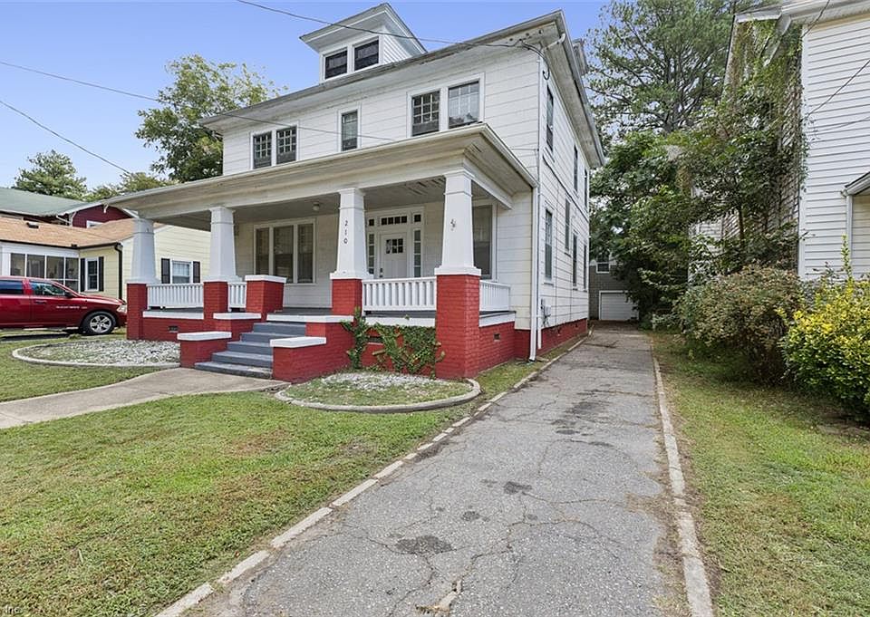 1st image of 210 S Main St