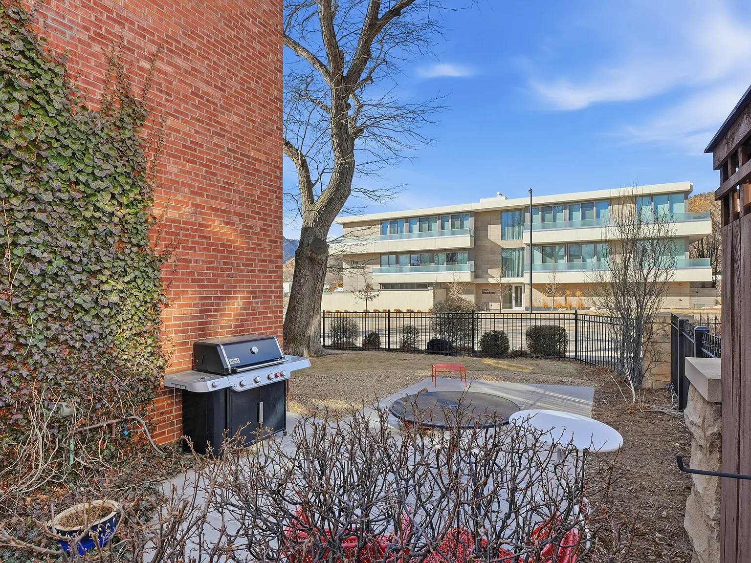 1 bed, 821 sqft, $2,000 — Photo 4