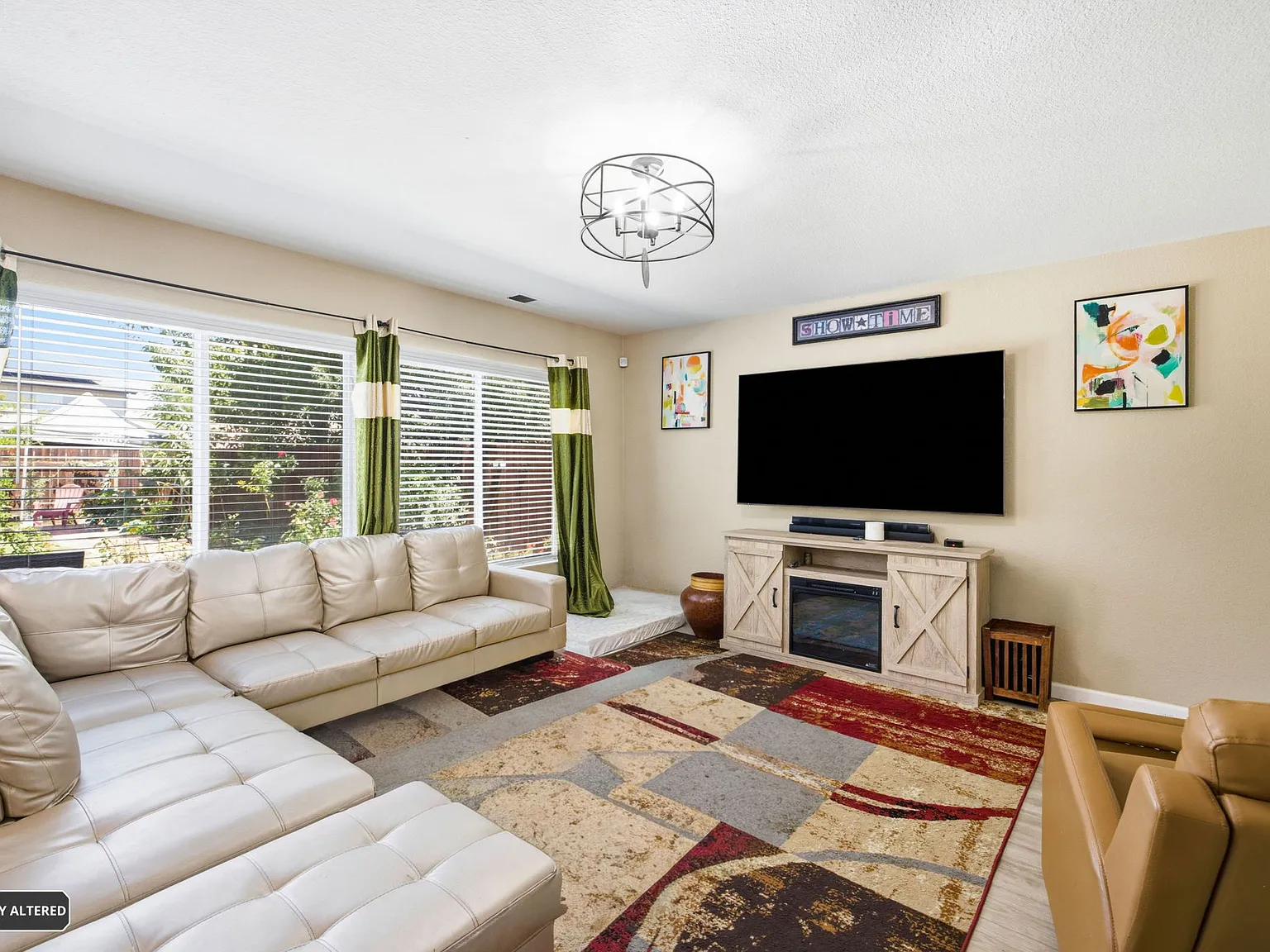 4 bed, 2225 sqft, $3,190 — Photo 4