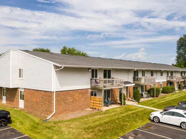 Canterbury Court Apartments